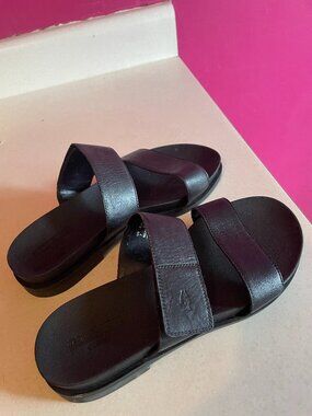 Hush Puppies, Black slip-on sandals, size 7